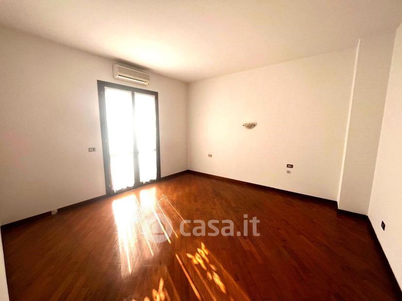 Villa in Via Luigi Becagli — foto 22 di 49