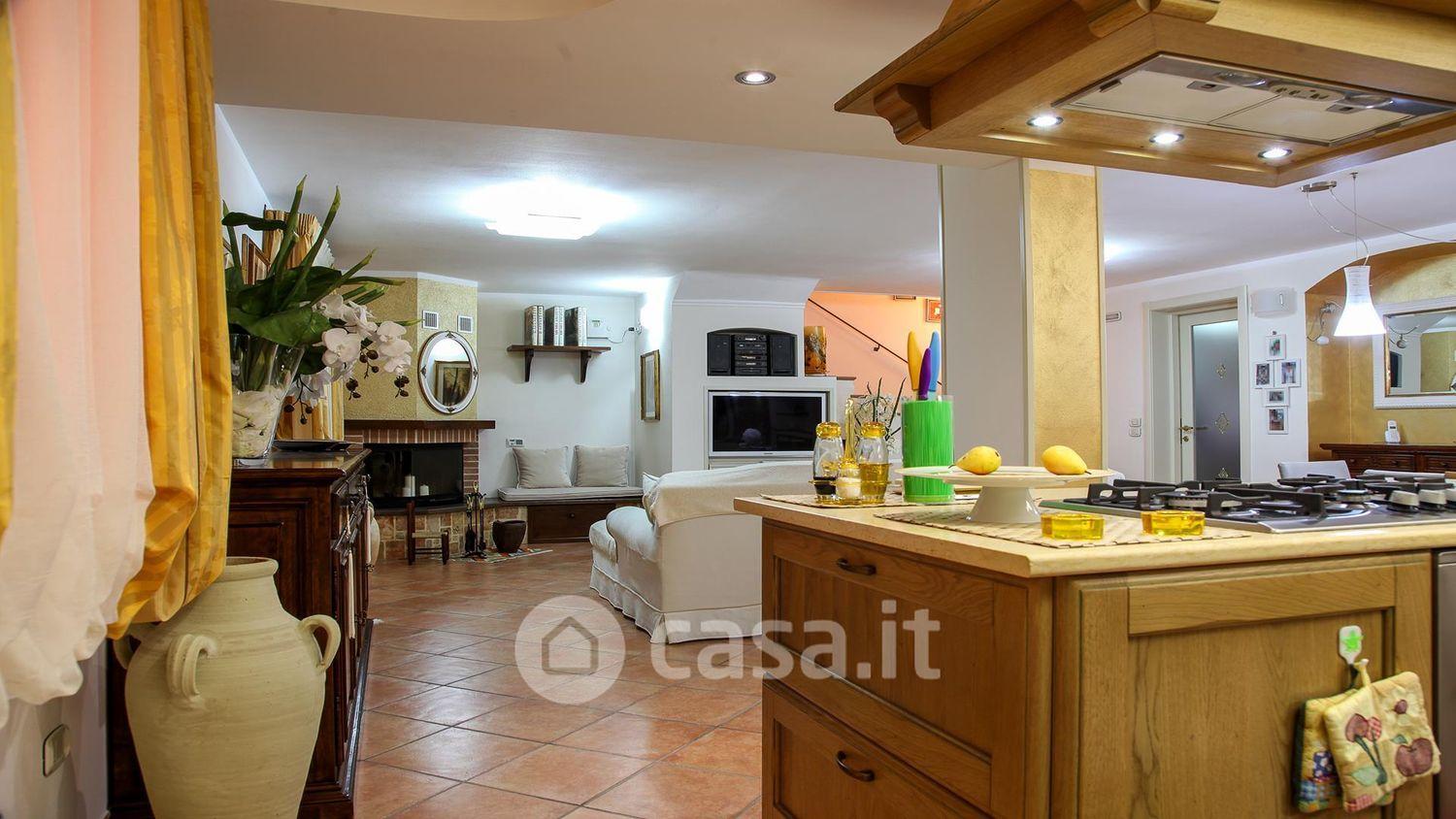 Villa in Via Pisa 23