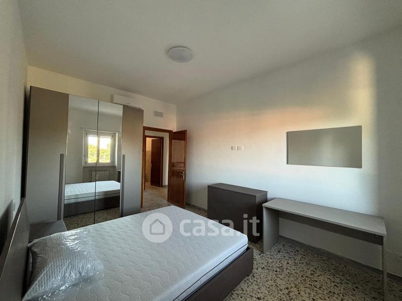 Stanza in Via Torre San Biele — foto 22 di 38