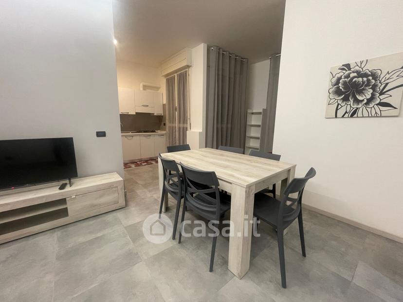 Stanza in Via Bartolomeo Spani 18 d — foto 10 di 35