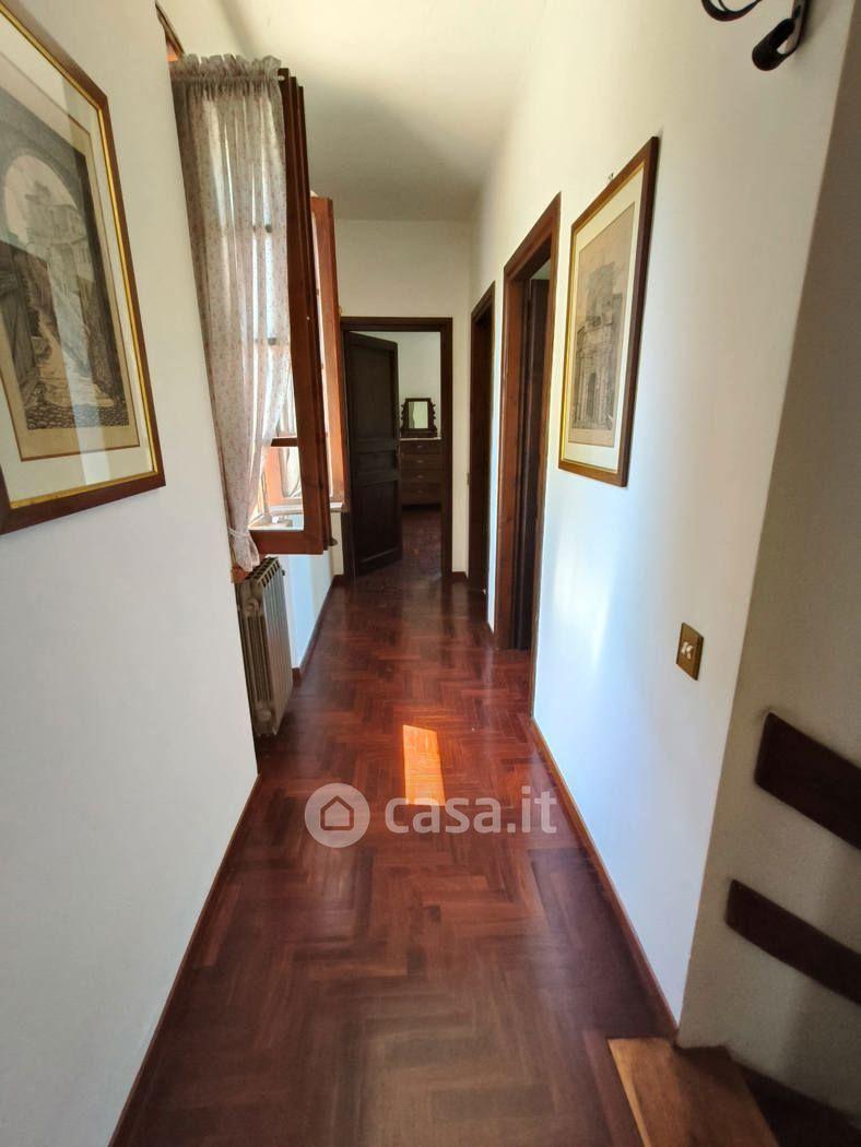 Villa in Strada Aquilano — foto 31 di 52