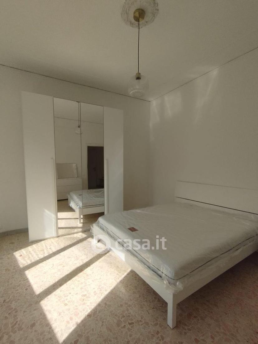 Stanza in Via degli Abeti — foto 8 di 13