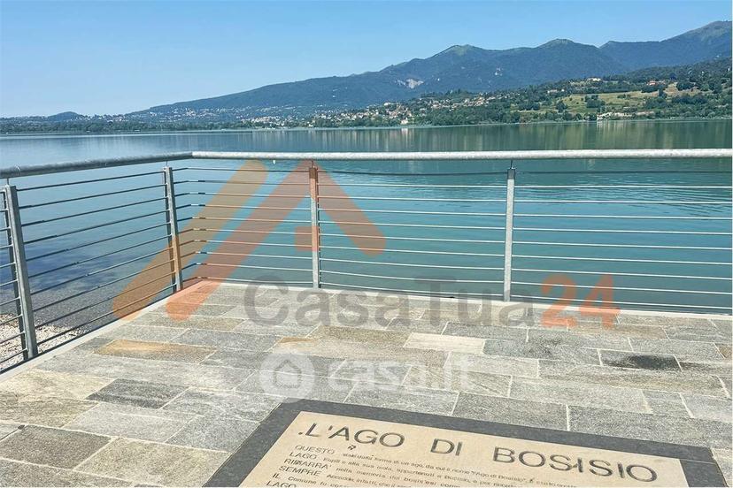 Trilocale in Via Sandro Pertini 4 — foto 2 di 30