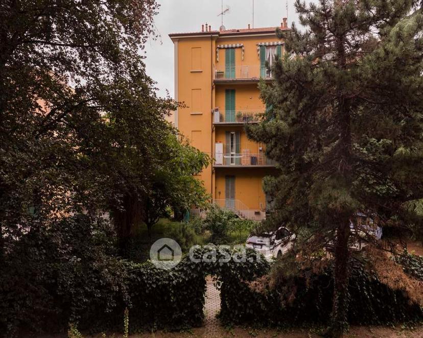 Stanza in Viale Giovanni Vicini 20 — foto 26 di 43