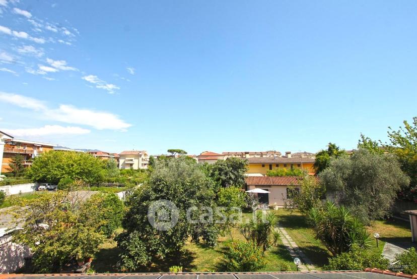 Villa in Viale Monzoni 19 — foto 27 di 44