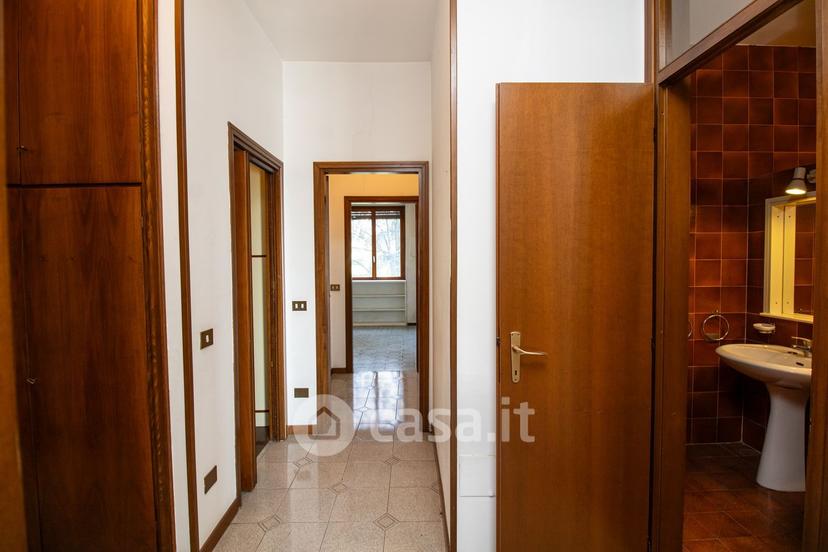 Appartamento in Via Volturno 80 — foto 33 di 43