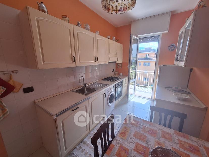 Quadrilocale in Via dei Glicini 7 — foto 12 di 20