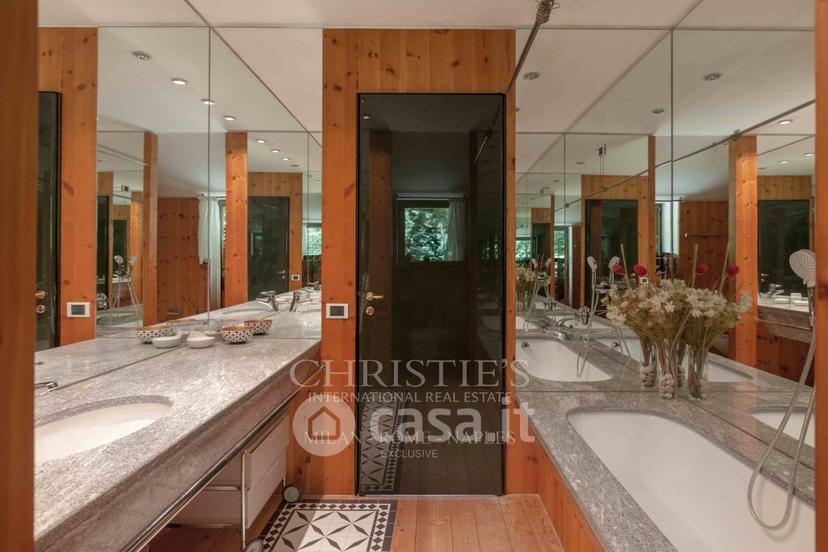 Villa in Via Luciano Manara — foto 24 di 38