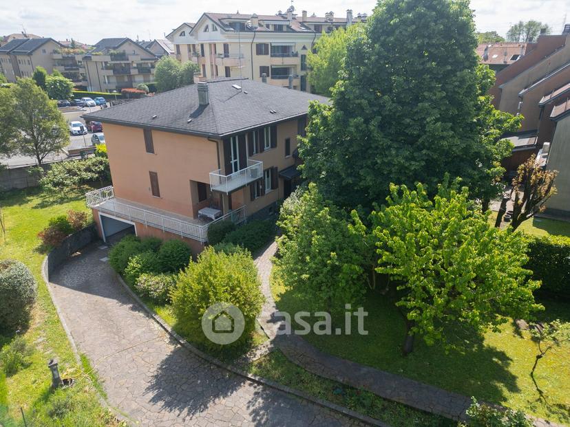 Quadrilocale in Viale Giuseppe di Vittorio 3 — foto 33 di 40