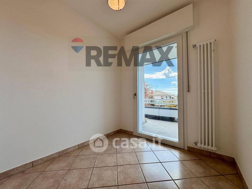 Villa in Via Guglielmo Marconi 22 — foto 19 di 28