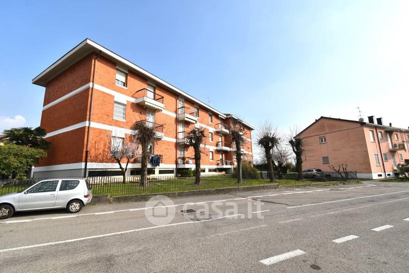 Trilocale in Via Silvio Pellico 4 — foto 15 di 29