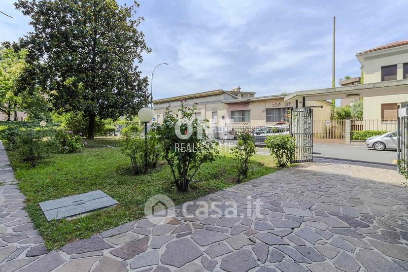 Trilocale in Via Grazia Deledda 23 — foto 37 di 41