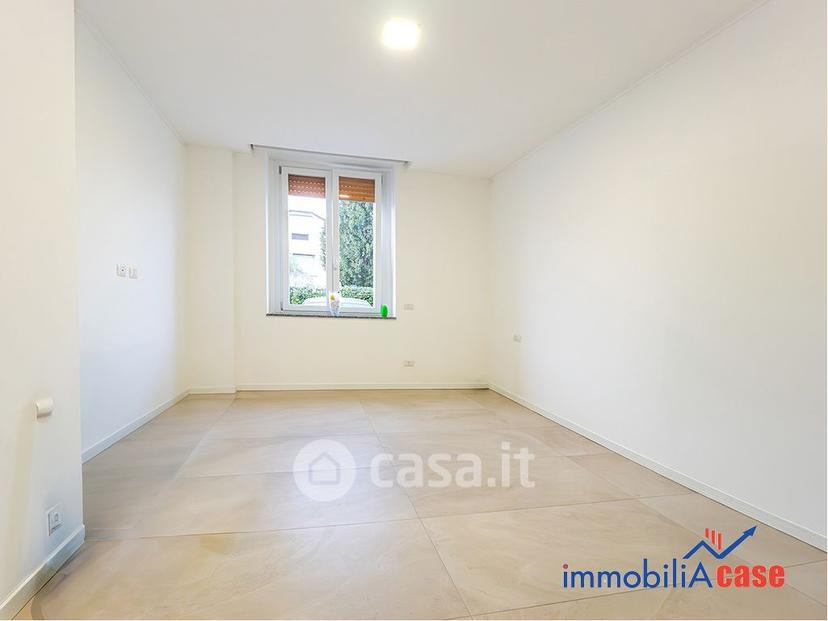 Trilocale in Via Pietro Toselli 4 — foto 18 di 34