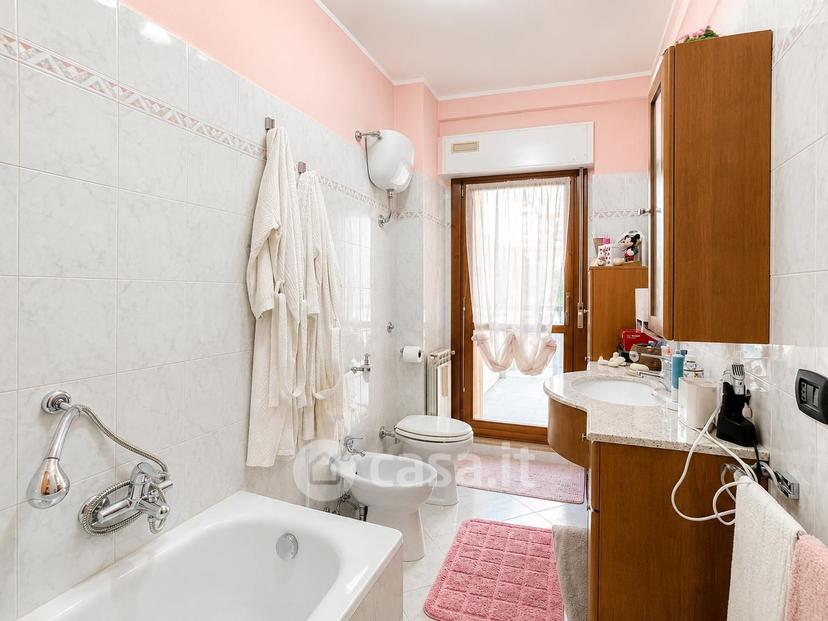 Trilocale in Via della Viola 15 — foto 8 di 33