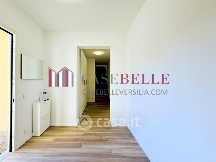 Trilocale in Via Umberto Giordano 55041 — foto 22 di 33