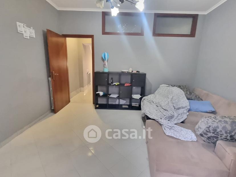 Trilocale in Via Cosimo Petrillo 132 — foto 27 di 30
