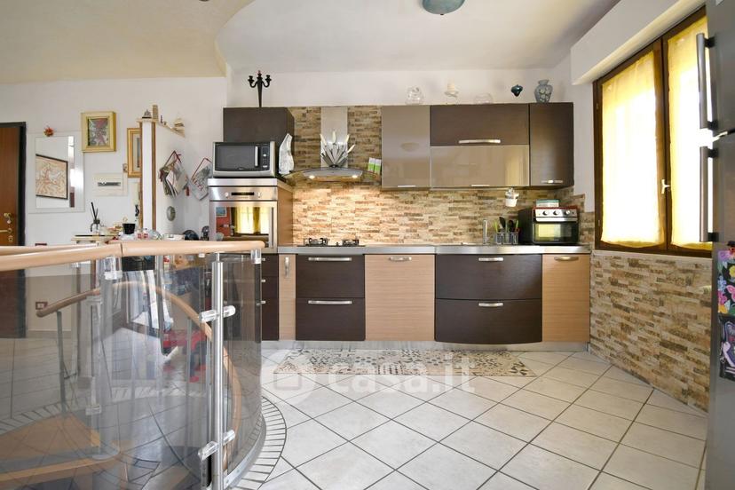 Trilocale in Via Pablo Picasso — foto 15 di 20