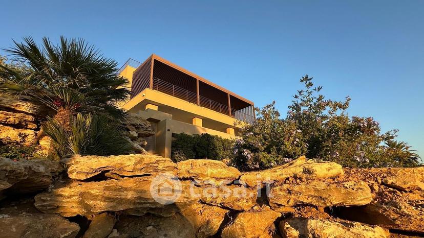 Villa in Via Caio Duilio — foto 2 di 45