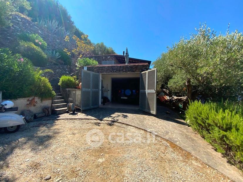 Villa in Via Tempa delle Rose 8 — foto 8 di 38
