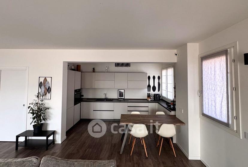 Trilocale in Via Don Luigi Sturzo 19 — foto 24 di 49