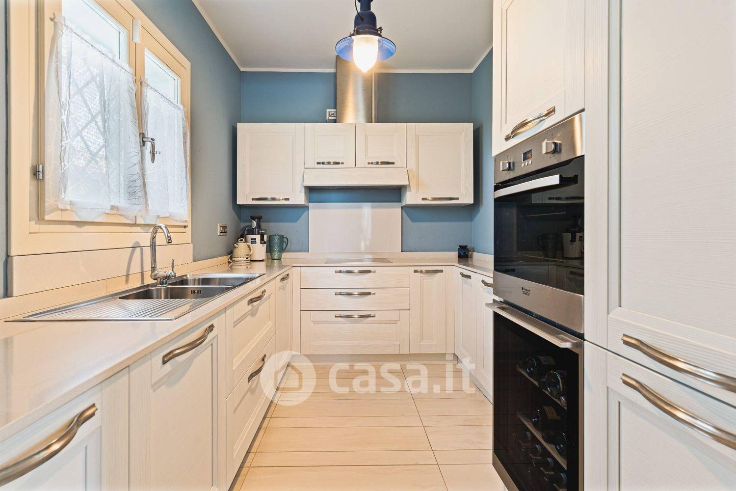 Villa in Via Punta Saline 12