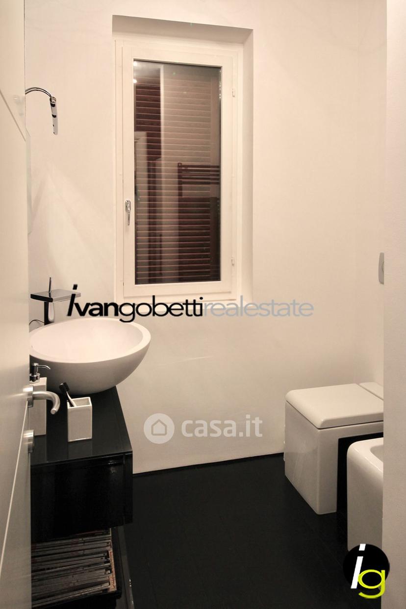 Villa in Via Martiri della Libertà 8 — foto 69 di 72