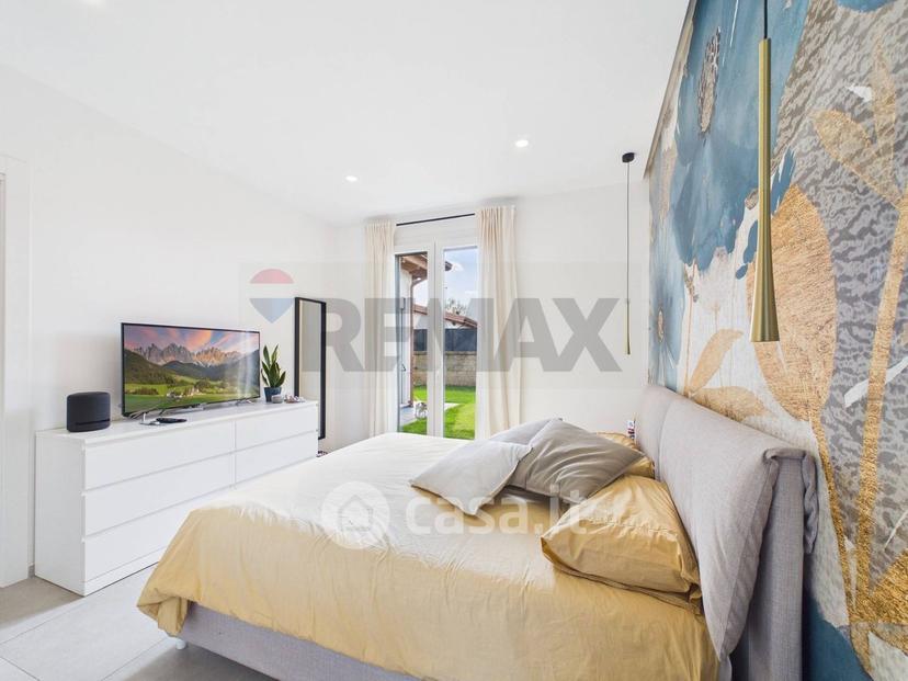 Villa in Via Zeno Giglietti — foto 11 di 32