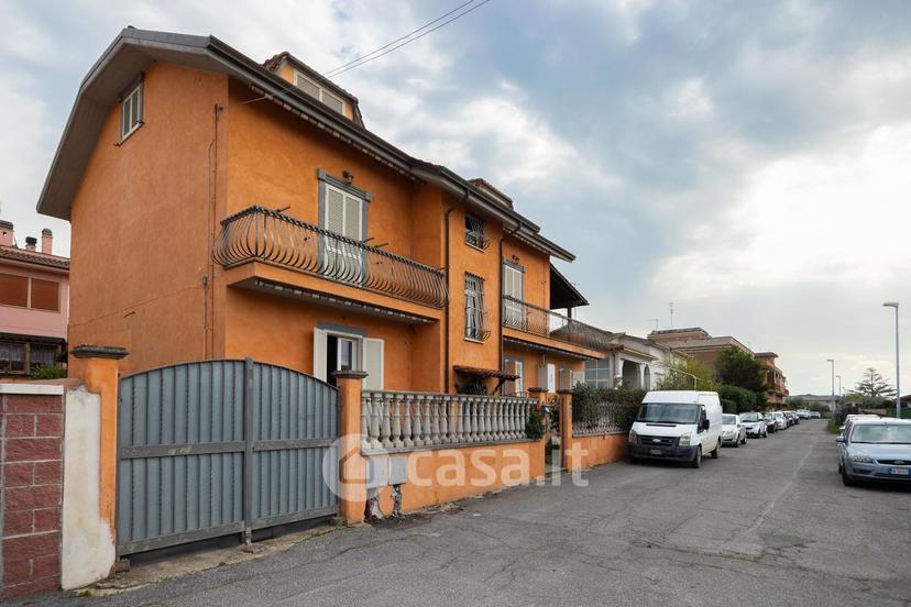 Trilocale in Via Livorno — foto 20 di 51