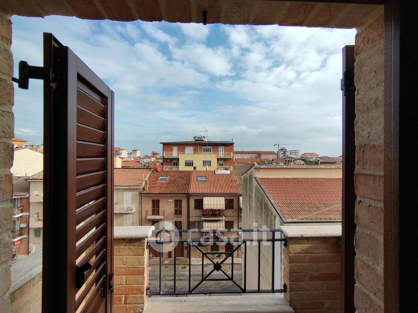 Quadrilocale in Via Fausto Simonetti — foto 18 di 23