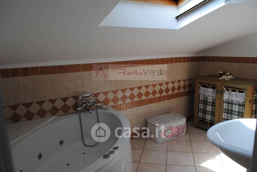 Villa in Via dei Cipressi 38 — foto 6 di 34