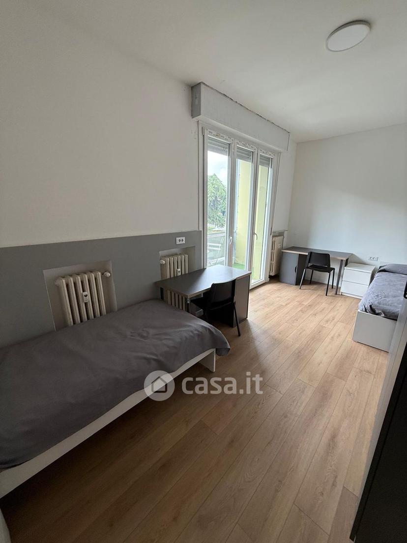 Stanza in Viale dei Mille 6 — foto 3 di 34