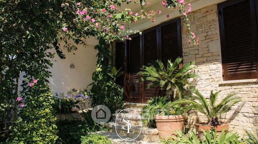 Villa in Via Pietro Micca 43 — foto 17 di 33