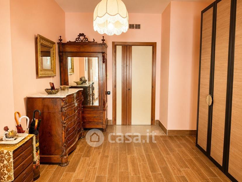 Trilocale in Corso Giuseppe Garibaldi 195 — foto 16 di 23