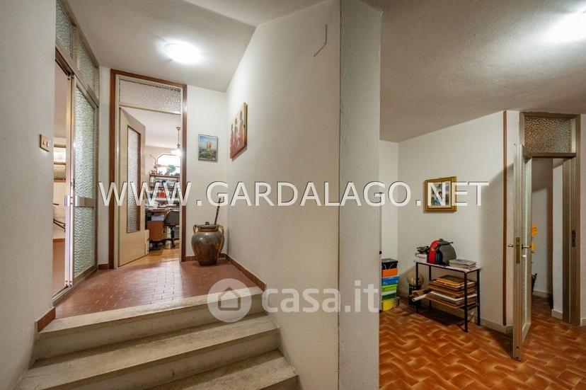 Villa in Via Carlo G. Battistoli — foto 30 di 37