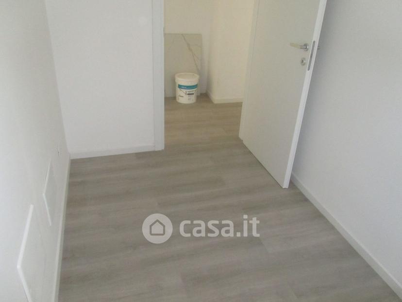 Trilocale in Via Monte Nero 26 — foto 4 di 29