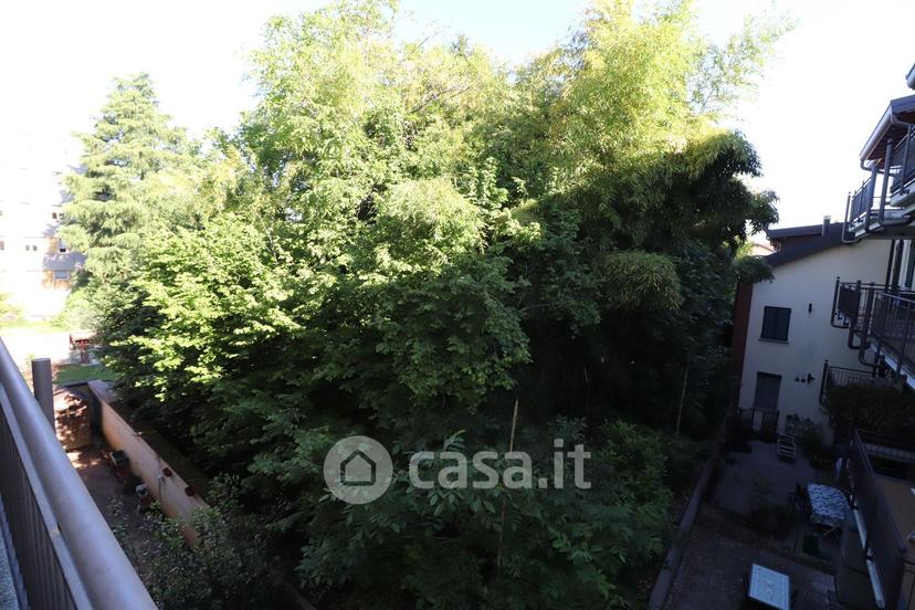 Trilocale in Via Silvio Pellico 18 — foto 2 di 35