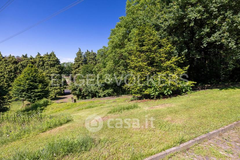 Villa in Viale Europa 16 — foto 4 di 16