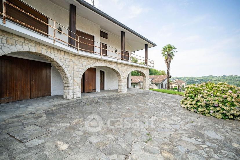 Villa in Via Don Ronchi 18 — foto 3 di 33