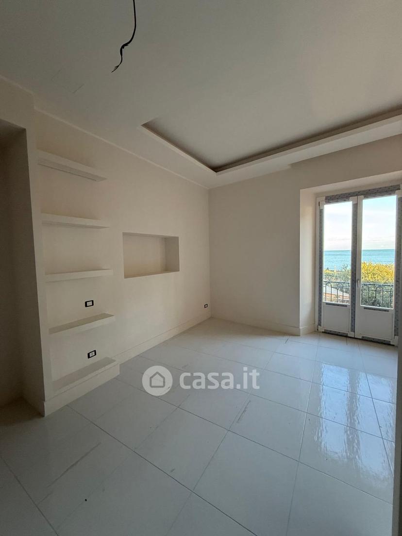 Bilocale in Via Tullia 19 — foto 8 di 29