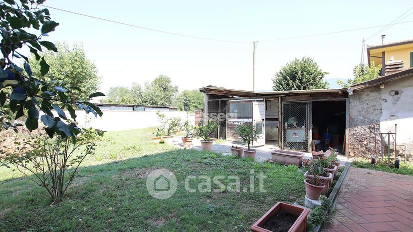 Villa in Via del Parco 49