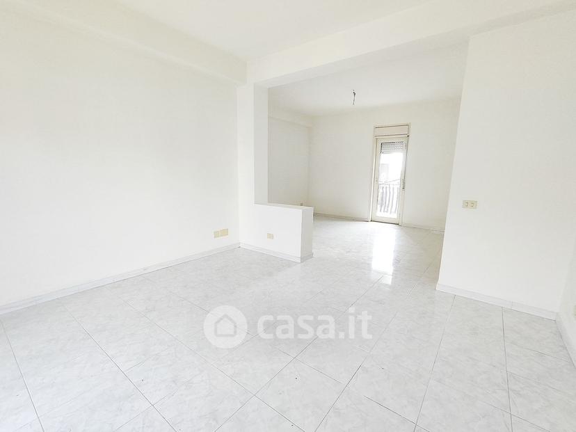Quadrilocale in Via Vergine Maria — foto 2 di 19