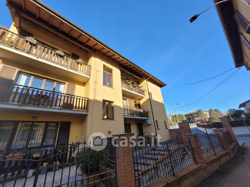 Trilocale in Via Monte Grappa 153 — foto 3 di 21