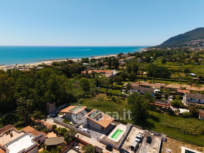 Villa in Via Terracina 58 — foto 19 di 61