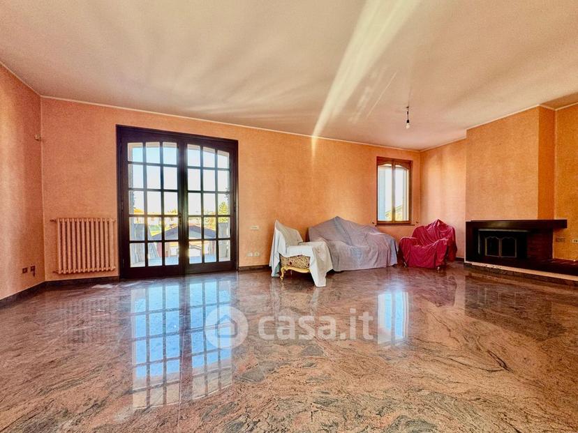 Villa in Via Adige — foto 17 di 45