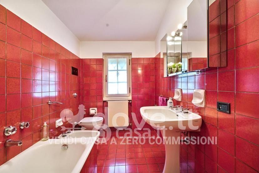 Villa in Via Alessandro Manzoni 28 — foto 2 di 43