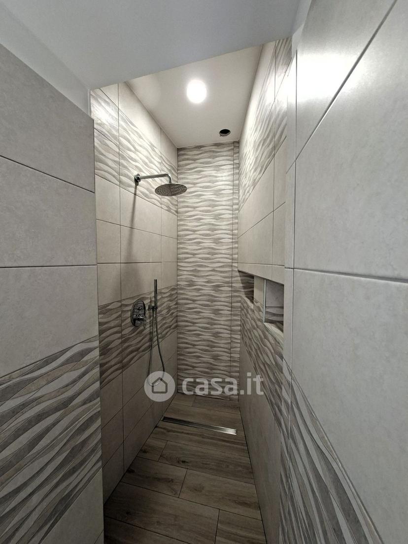 Stanza in Largo Borromei 1 — foto 2 di 15