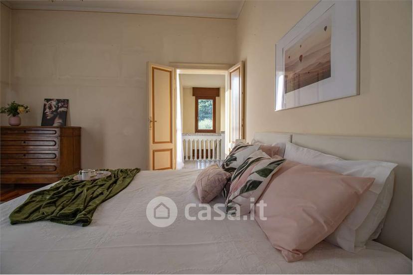 Villa in Via IV Novembre — foto 6 di 60