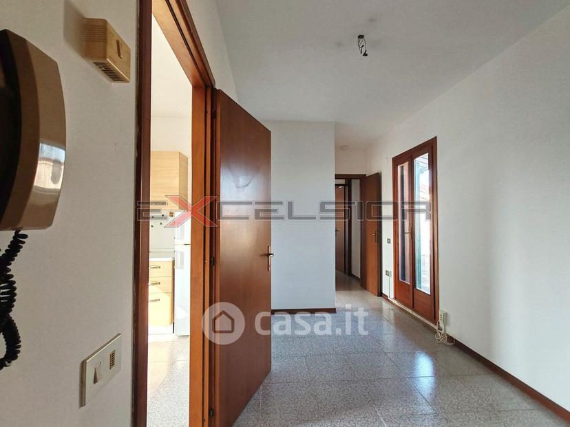 Bilocale in Piazza Luigi Grotto Cieco 4 — foto 4 di 5