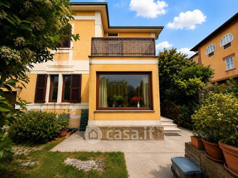 Villa in Via Zara — foto 10 di 47