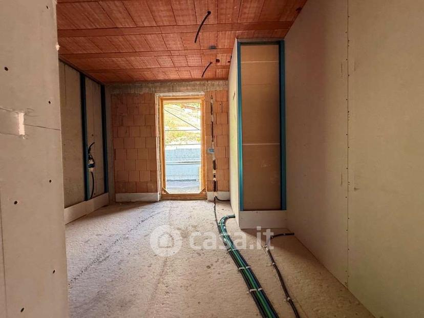 Quadrilocale in Via Taddei de Mauris 39 — foto 2 di 22